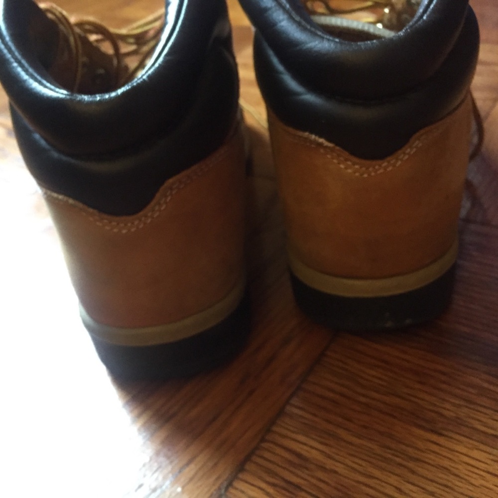 🚫SOLD🚫Timberland Wheat Nubuck field boots - Picture 4 of 5